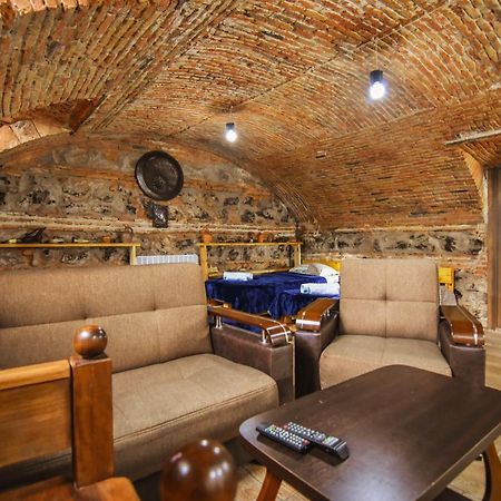Guest House Kakabadzeebi 9 Tbilisi ภายนอก รูปภาพ