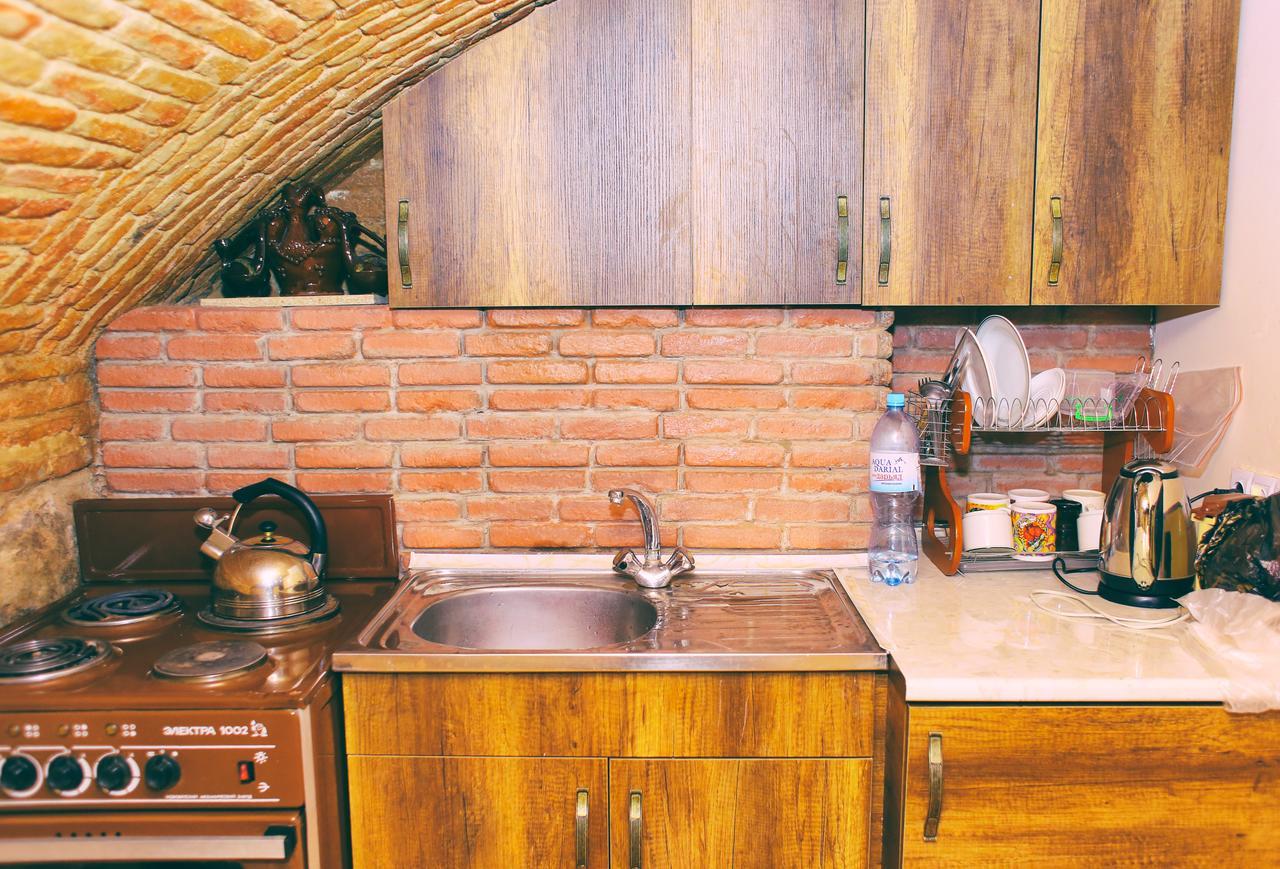 Guest House Kakabadzeebi 9 Tbilisi ภายนอก รูปภาพ