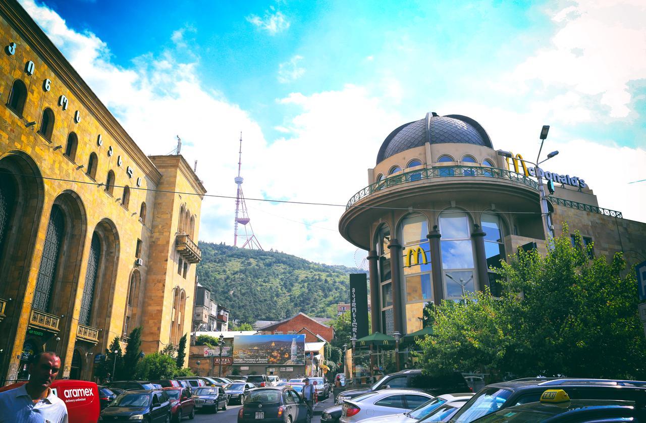 Guest House Kakabadzeebi 9 Tbilisi ภายนอก รูปภาพ