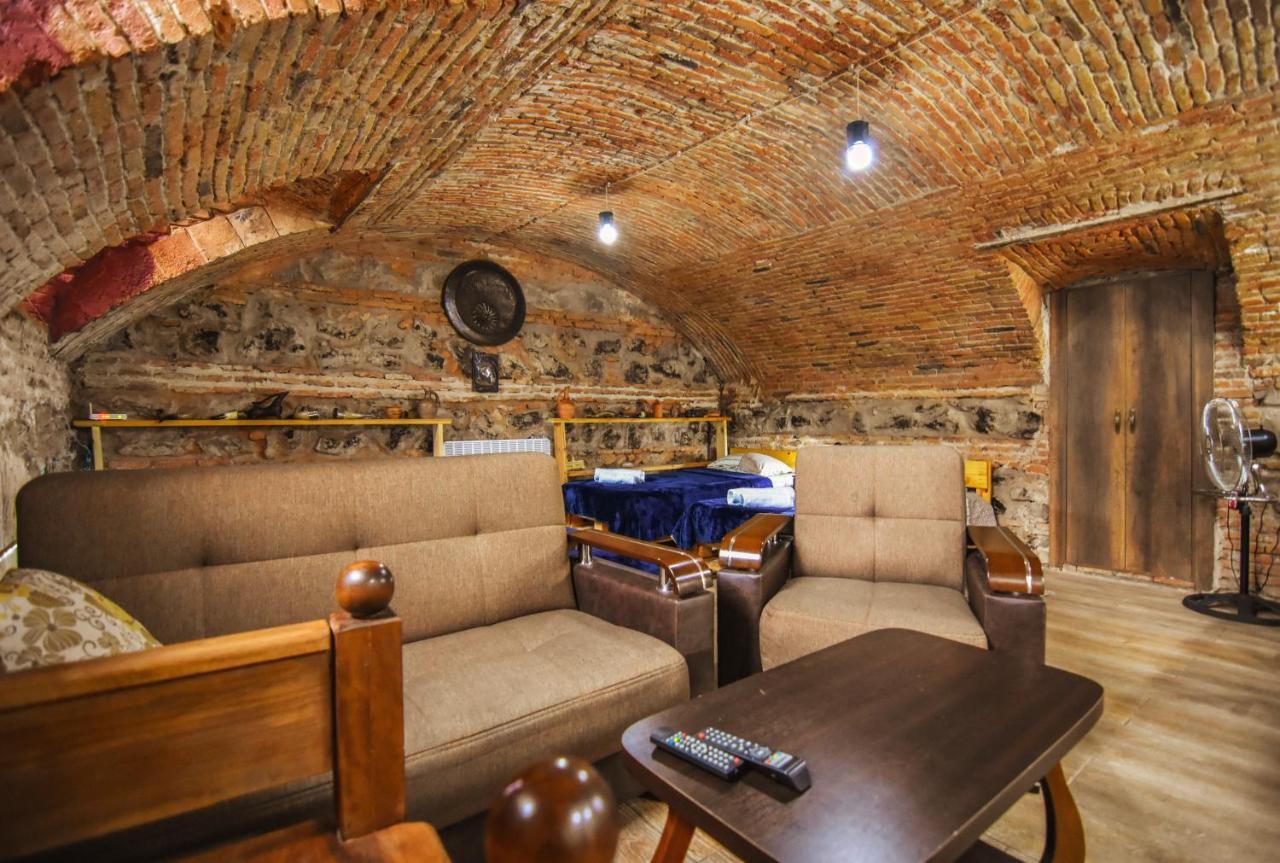 Guest House Kakabadzeebi 9 Tbilisi ภายนอก รูปภาพ